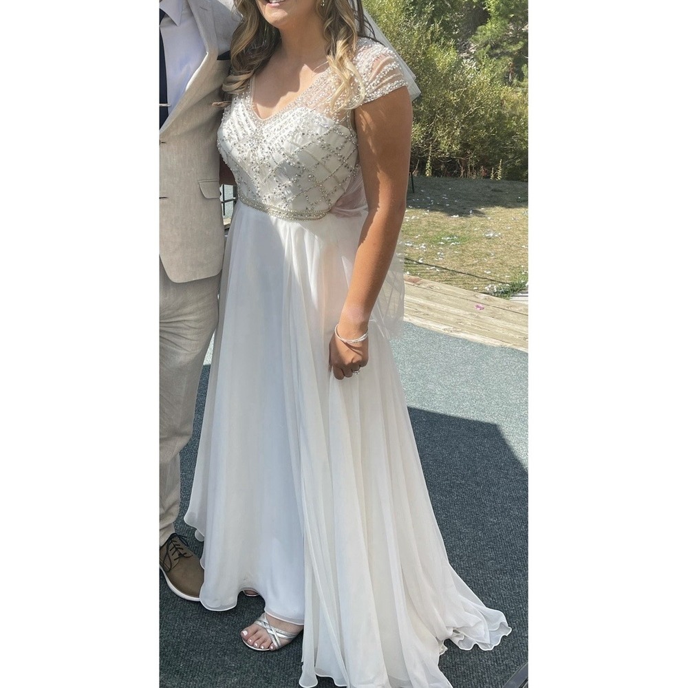 Coya Collection Women's Large White Beaded Prom/Wedding EUC Dress Only